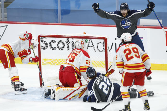 Gaudreau nets shootout winner as Flames beat Jets 4-3