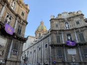 <p>El cruce de las calles Via Vittorio Emanuele y Via Maqueda se conoce como ‘Cuatro cantos’ por los cuatro palacios barrocos cóncavos del siglo XVII que forman la plaza. Foto: Julia Alegre</p> 