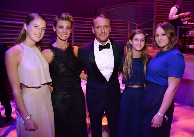 Tim McGraw and Faith Hill with their daughters Gracie, Maggie, and Audrey