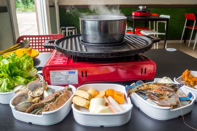 makan makan steamboat