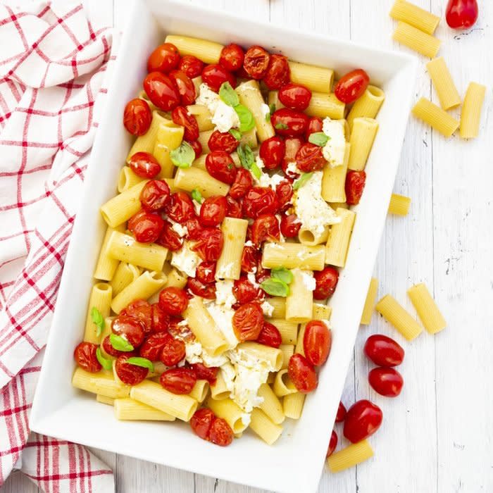 Baked Feta Pasta With Tomatoes