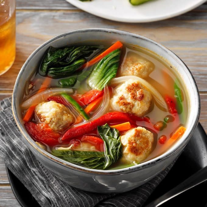 Vietnamese Chicken Meatball Soup With Bok Choy Exps Tohfm20 198499 E07 10 4b 8