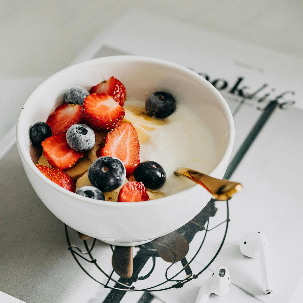 bowl of yogurt with berries