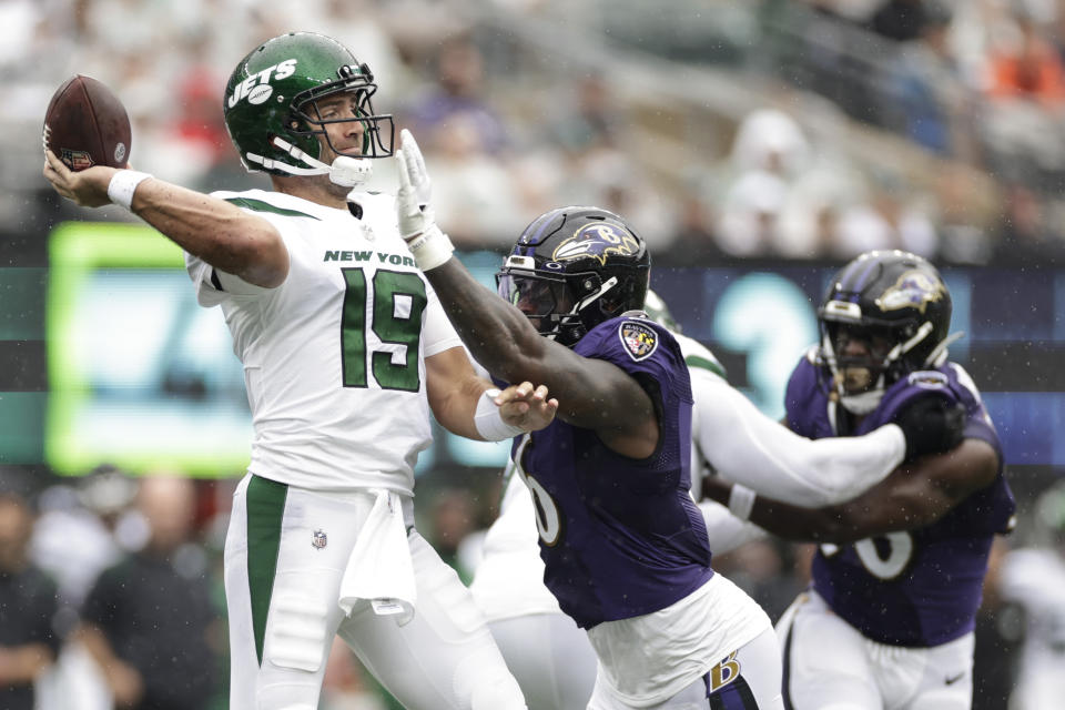 Baltimore Ravens' Patrick Queen (6) closes in on New York Jets quarterback Joe Flacco (19) during the first half of an NFL football game Sunday, Sept. 11, 2022, in East Rutherford, N.J. (AP Photo/Adam Hunger)