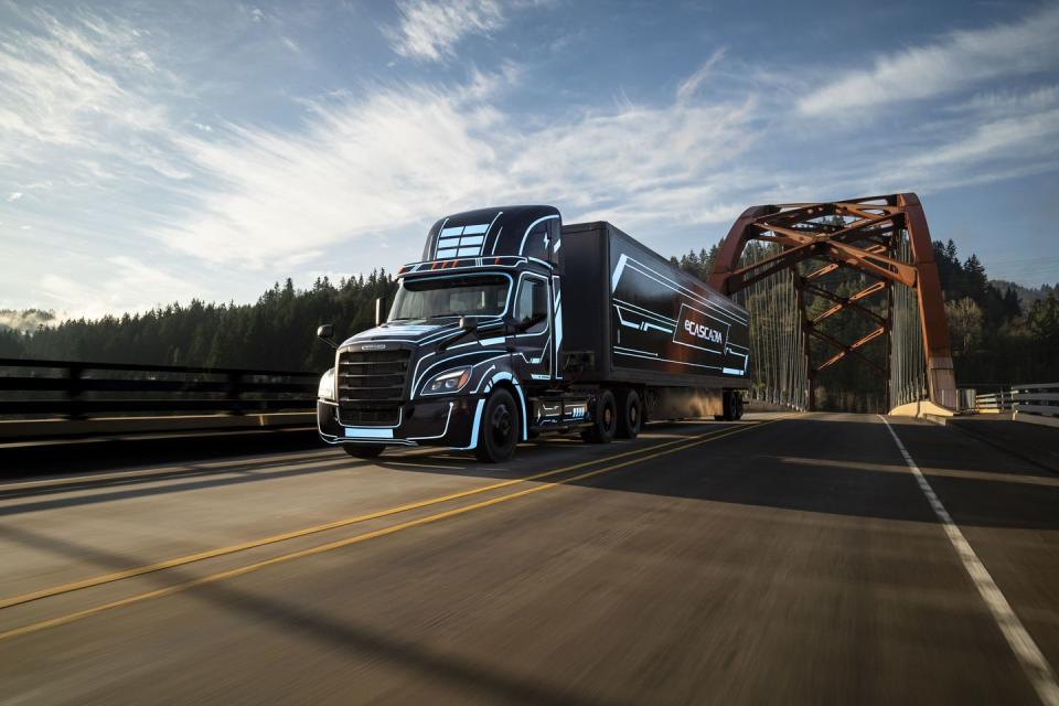 Photo credit: Freightliner