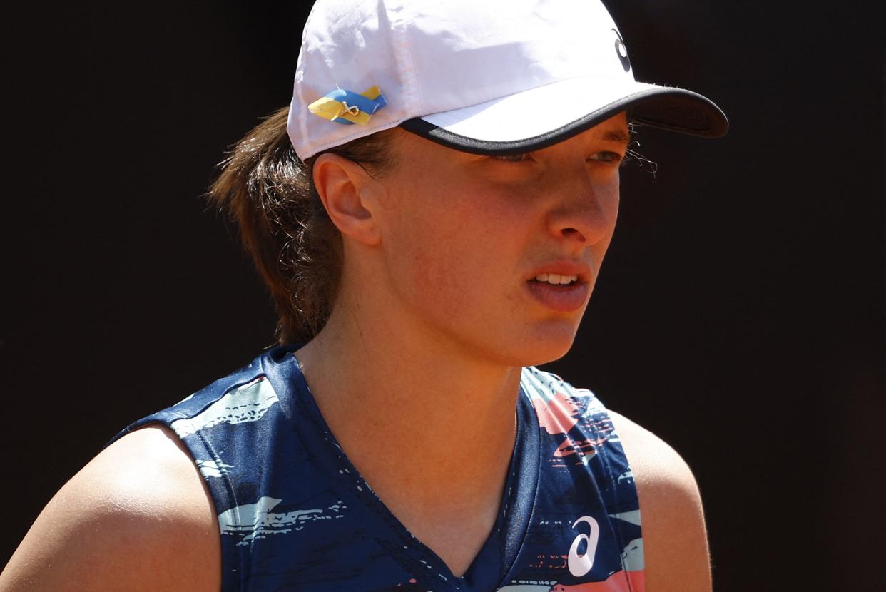 Tennis - WTA 1000 - Italian Open - Foro Italico, Rome, Italy - May 12, 2022 Poland's Iga Swiatek during her second round match against Belarus' Victoria Azarenka REUTERS/Guglielmo Mangiapane