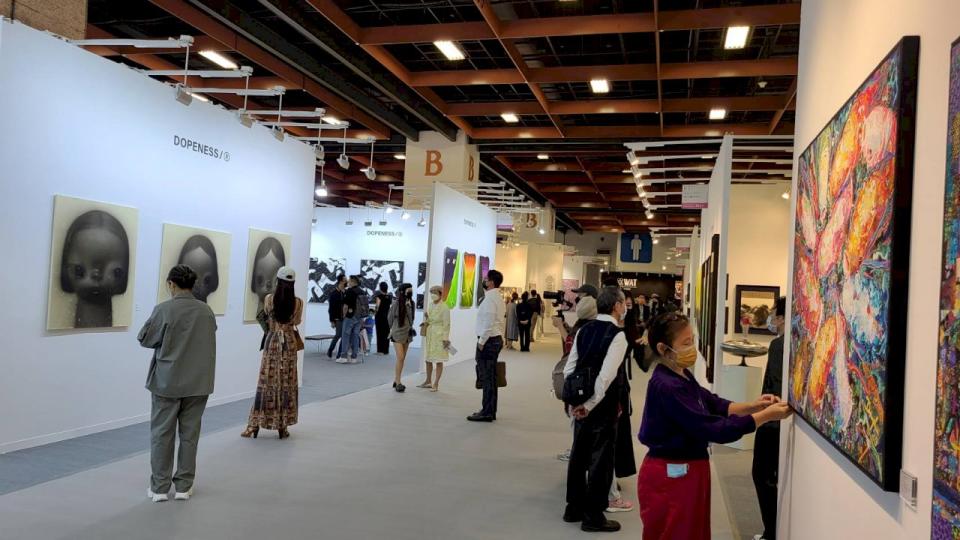 RT TAIPEI 2021台北國際藝術博覽會21日順利在台北世貿一館盛大揭幕。(江昭倫 攝)