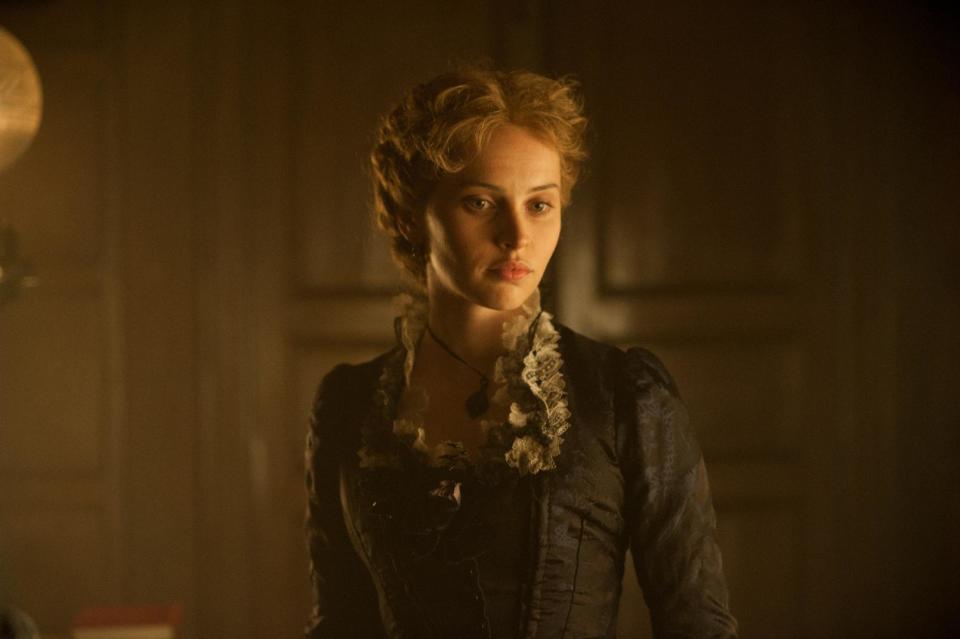 This image released by Sony Pictures Classics shows Felicity Jones in a scene from "The Invisible Woman." (AP Photo/Sony Pictures Classics, David Appleby)