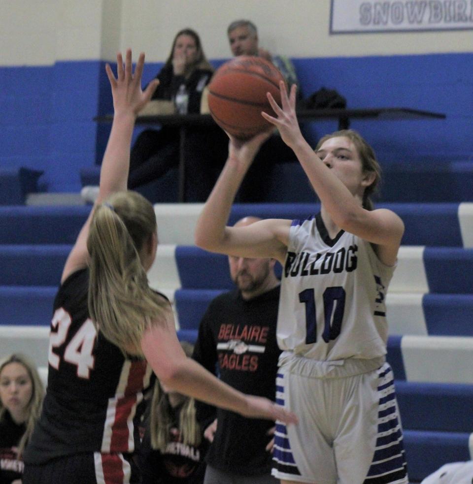 Sophomore Brooklyn LaBrecque (10) and the Inland Lakes girls basketball team cruised to a home victory over Forest Area on Wednesday.