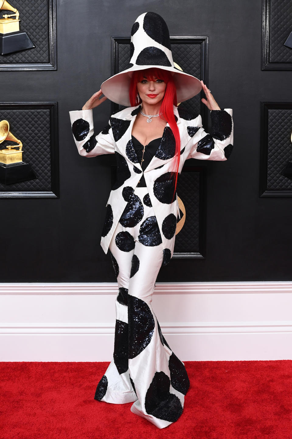 Shania Twain Delivers Drama With Red Hair and a Polka Dot Suit at the