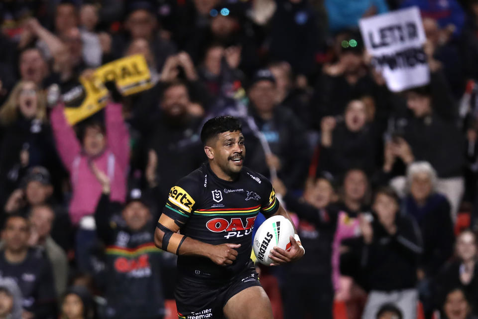 PENRITH, AUSTRALIA - JUNE 24: Tyrone Peachey of the Panthers scores a try during the round 17 NRL match between Penrith Panthers and Newcastle Knights at BlueBet Stadium on June 24, 2023 in Penrith, Australia. (Photo by Jason McCawley/Getty Images)