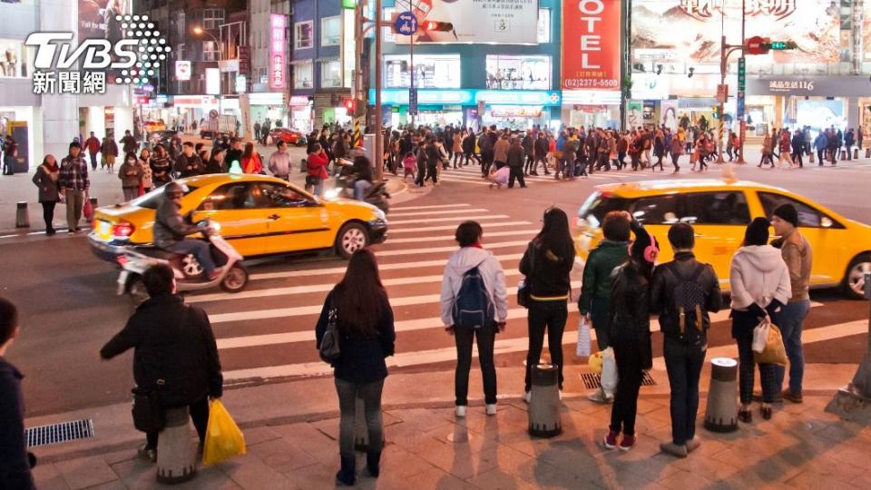 一名外國實況主拍下台灣馬路日常，引發國外網友熱議。（示意圖／Shutterstock達志影像）