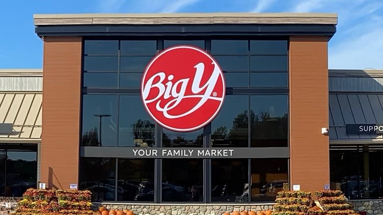 Big Y supermarket facade