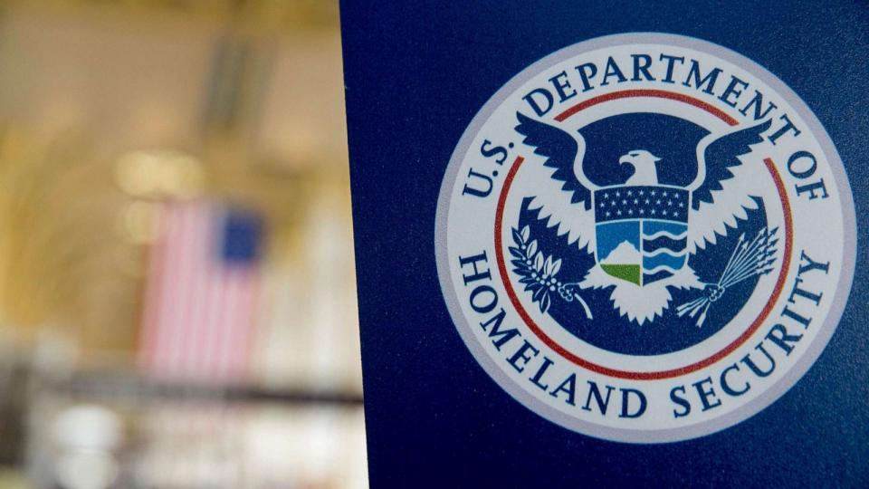 PHOTO: A U.S. Department of Homeland Security (DHS) sign stands at Ronald Reagan National Airport (DCA) in Washington, D.C., Feb. 25, 2015.  (Bloomberg via Getty Images, FILE)