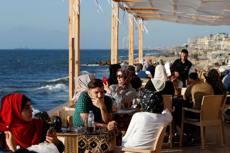 'Maldive Gaza' cafe offers taste of paradise to blockaded strip