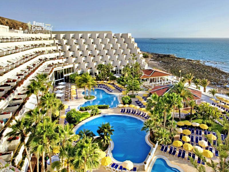 Eines der Konzepthotels von Tui: das «Sensimar Arona Gran Hotel» auf Teneriffa. Die Entwicklung eigener Häuser treibt der Veranstalter im Winter weiter voran. Foto: TUI