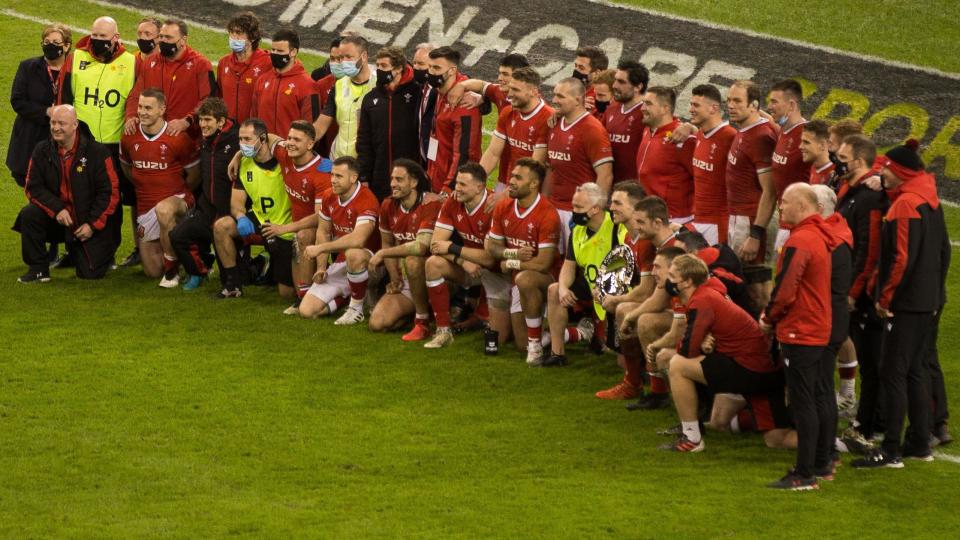 Wales team photo with Triple Crown