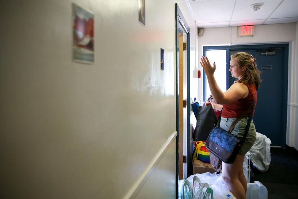 Freshman Ingrid Standifer of Menlo Park, Calif., moves into her dorm room in Baxter Residence Hall at Willamette University on Tuesday, Aug. 23, 2022 in Salem, Ore. 