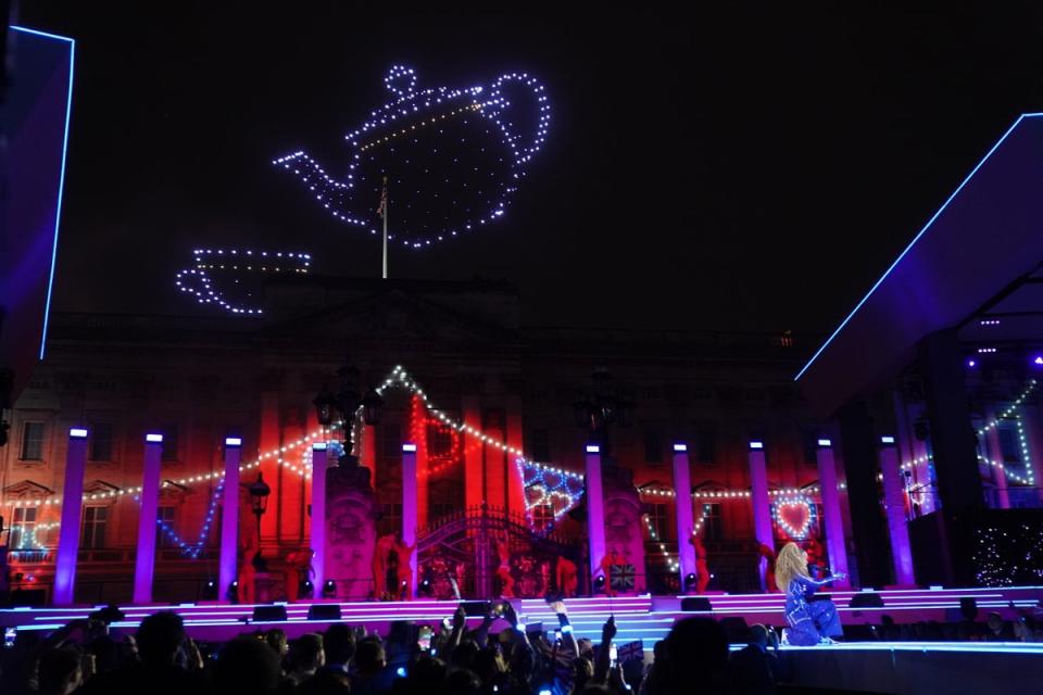 The shapes were pictured as stars continued to perform on stage below at the Platinum Party at the Palace (PA) (PA Wire)