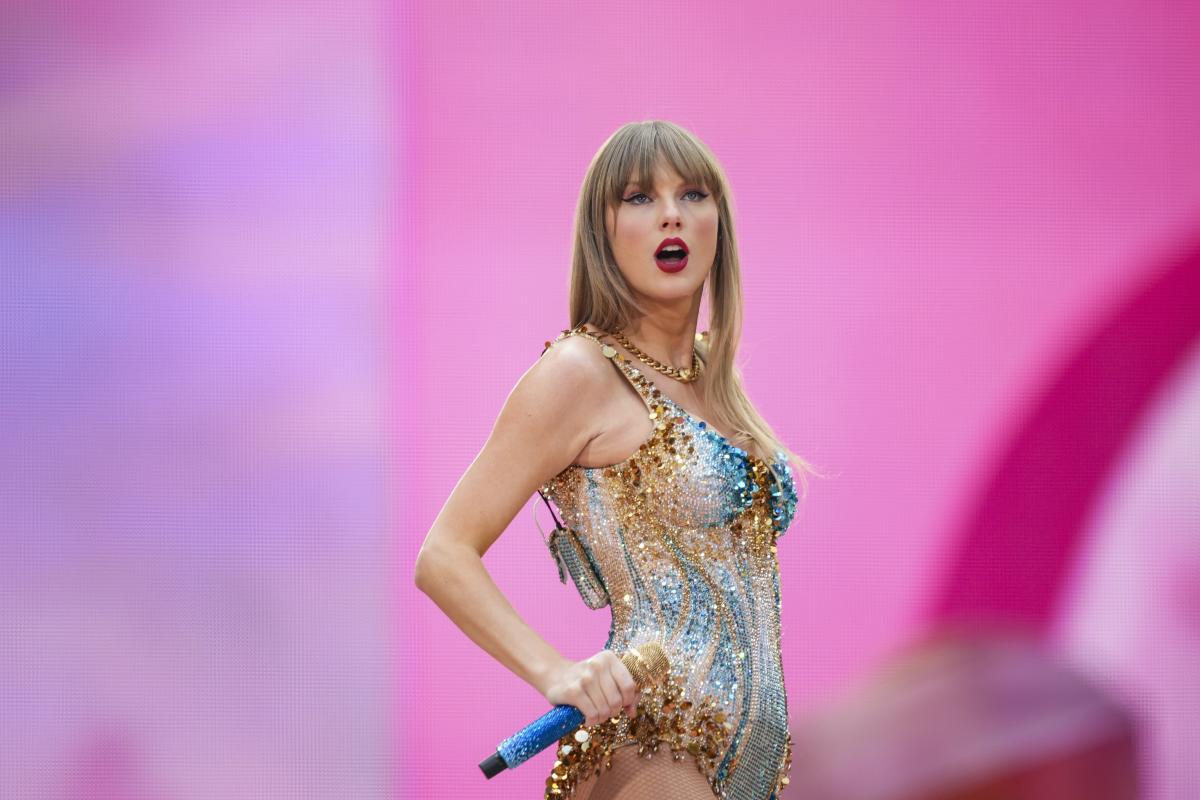 British fans wonder if Taylor Swift will say “Bye, London” after the Eras tour