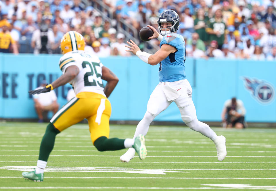 NASHVILLE, TENNESSEE - SEPTEMBER 22: Quarterback Will Levis #8 of the Tennessee Titans looks to pass against the Green Bay Packers during the first quarter at Nissan Stadium on September 22, 2024 in Nashville, Tennessee. (Photo by Johnnie Izquierdo/Getty Images)