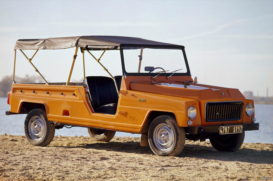 <p>The Citroën Mehari entered the market in 1968, and it’s almost certainly no coincidence that Renault had a competing car in the showrooms two years later. The plastic-bodied Rodeo was actually designed and built by a French company called ACL (later renamed Teilhol), but it used the platform and running gear of the Renault 4.</p><p>The biggest difference between the Rodeo and the Mehari was that the former had much larger engines. Citroën stuck with its 602cc flat-twin throughout the production life of the Mehari, but the four-cylinder Rodeo started out at 845cc and quickly broke through the 1.0-litre barrier.</p>