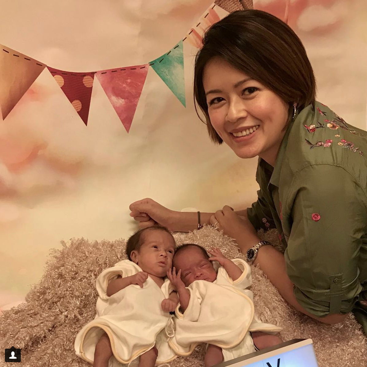 Melody Chen and Randall Tan – a.k.a. ‘Mezzaran’ – showed off their twins on Instagram. (Photo: Randall Tan/Instagram)