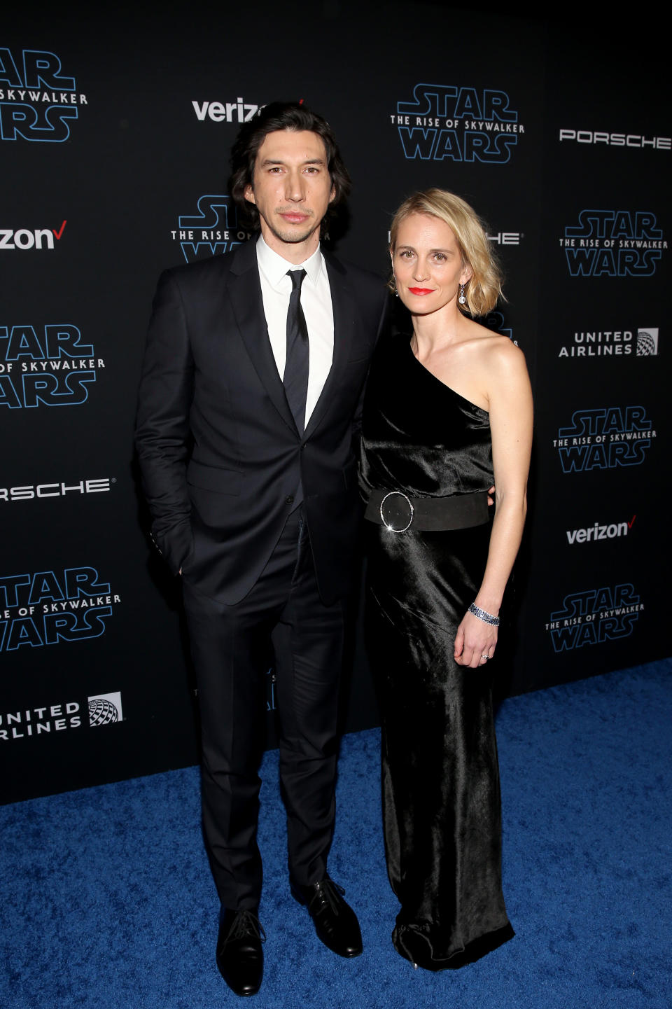 El actor que interpreta a Kylo Ren acudió con su mujer, Joanne Tucker, que también es actriz. (Foto: Jesse Grant / Getty Images)