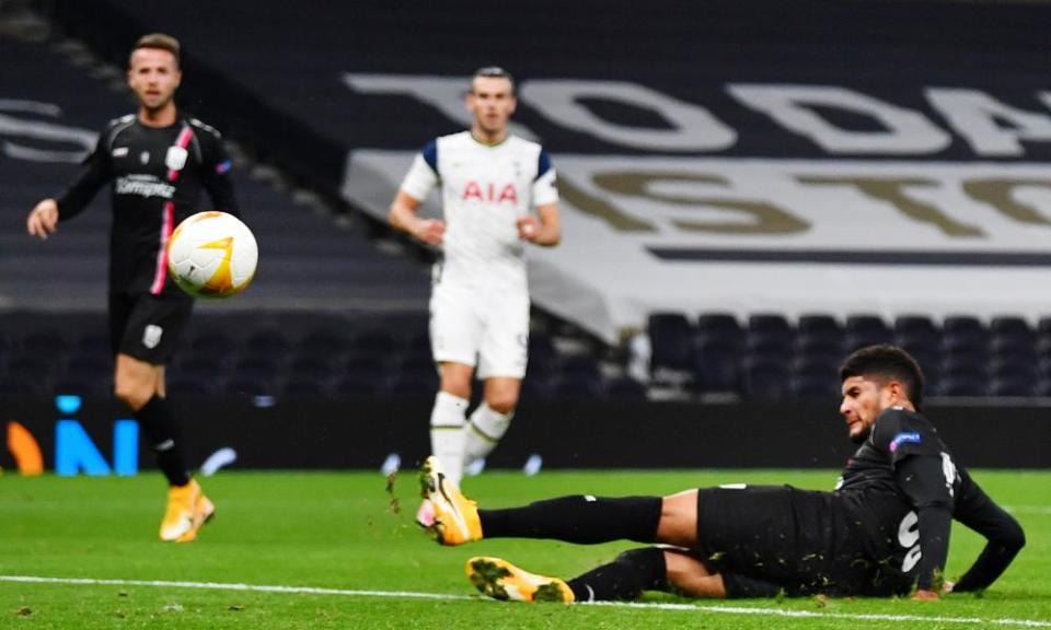 Gareth Bale watches Lask’s Andrés Andrade turn his cross into the net for an own goal