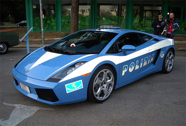 In 2004 Lamborghini handed over two Gallardo LP560-4s to the Roman State Polizia. One of them was crashed recently and the other one still doing the rounds.