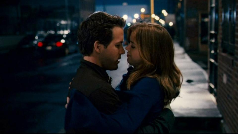 Isla Fisher and Ryan Reynolds in Definitely, Maybe