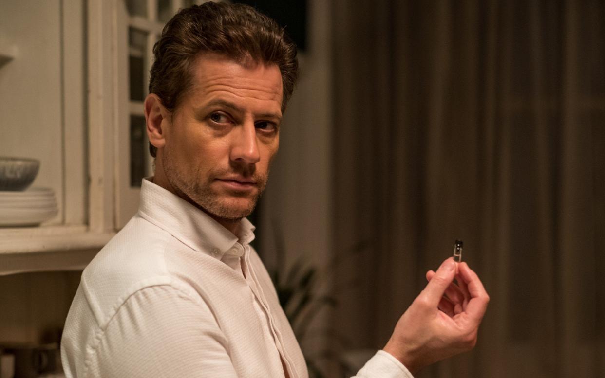 Ioan Gruffudd as Andrew Earlham in Liar - Television Stills