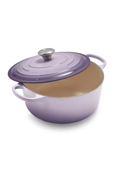 Le Creuset Signature Round Dutch Oven