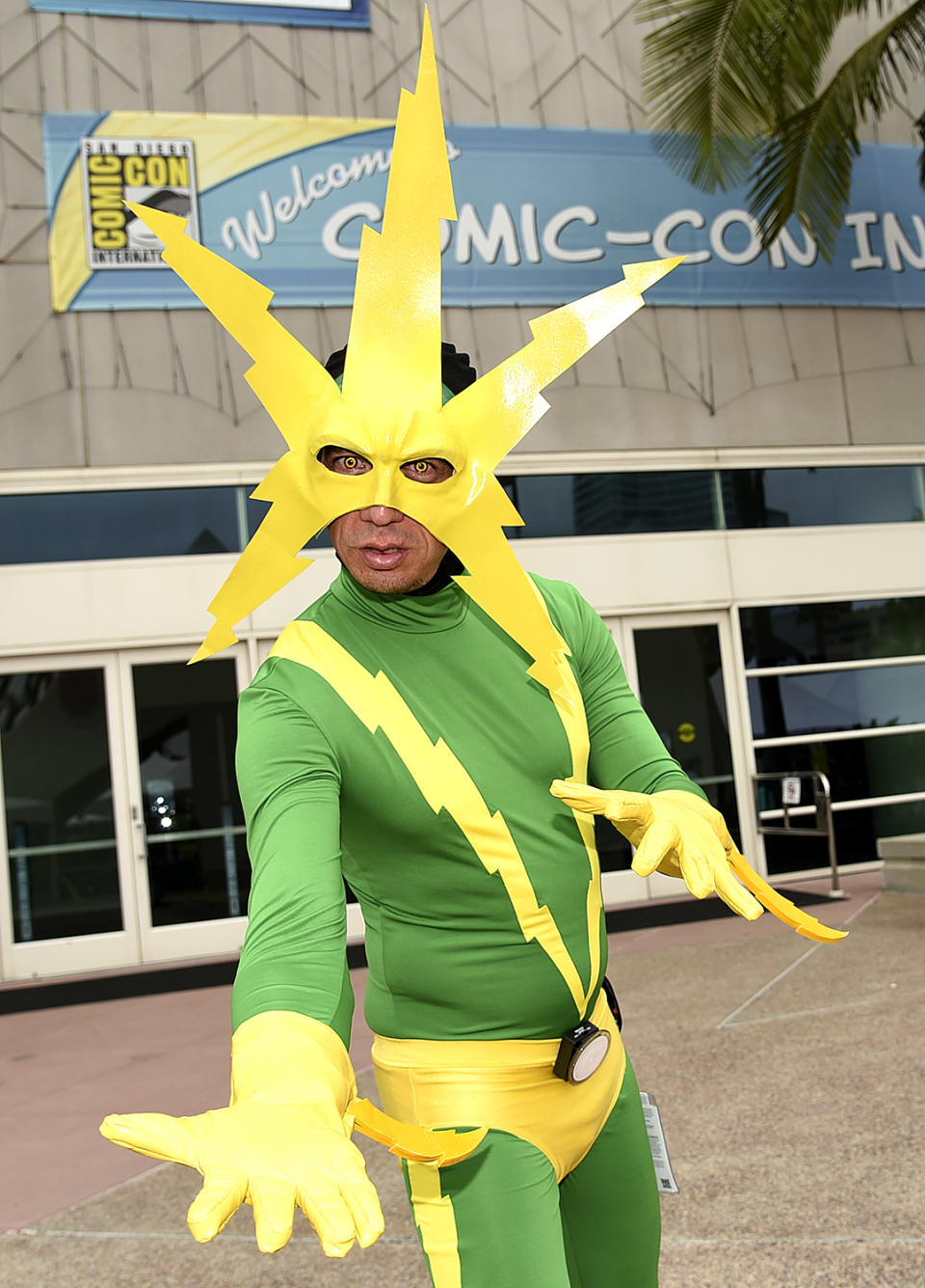 <p>Jeff Rose, from Los Angeles, dressed as Electro at Comic-Con International on July 20 in San Diego. (Photo: Richard Shotwell/Invision/AP) </p>