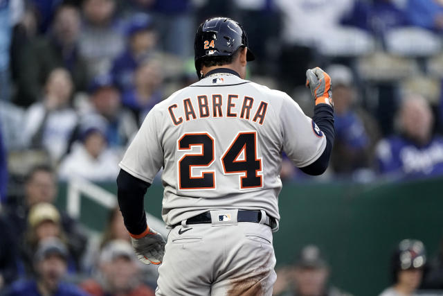 Reyes, Meadows drive in runs in 7th, Tigers beat Royals 4-2 - The