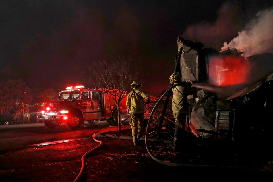 Wildfires force evacuations in Northern California07724209_S1AETVOBEXAB_RTRMADP_3_CALIFORNIA-FIRE