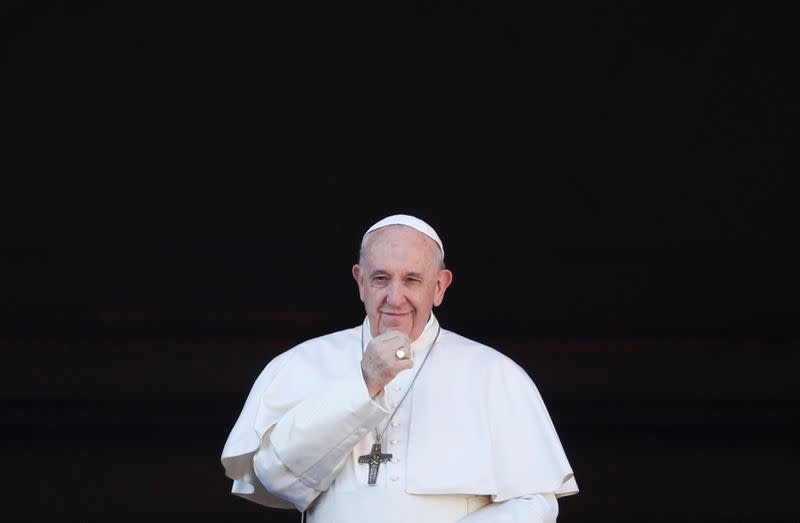 FILE PHOTO: Pope Francis delivers the Christmas Day "Urbi et Orbi" message