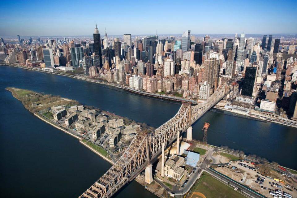 Roosevelt Island, like an Aquarius, is refreshingly detached. iofoto – stock.adobe.com