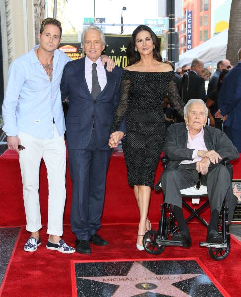 michael-douglas-son-cameron-catherine-zeta-jones-kirk-douglas