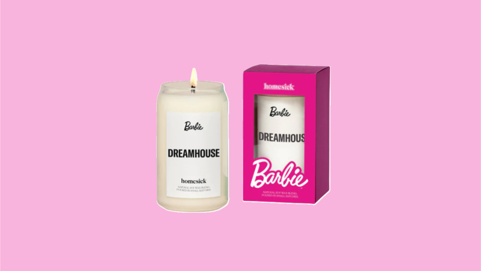 Barbiecore gifts for Barbie fans: Homesick Barbie Dreamhouse candle