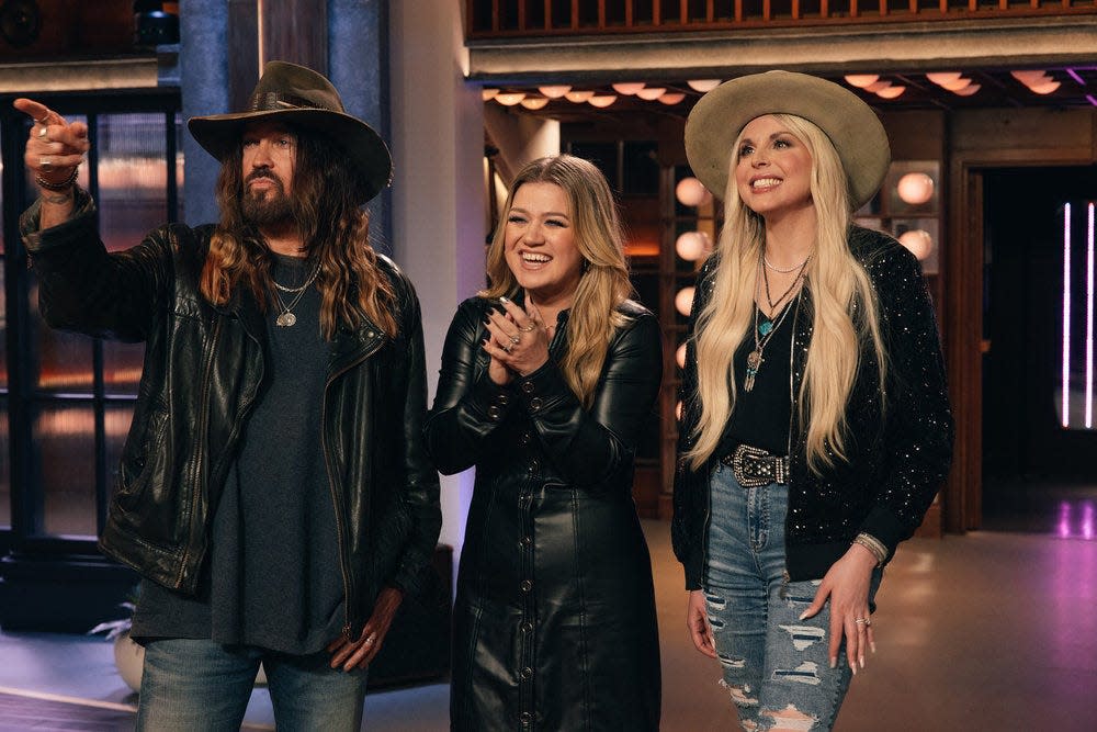 Billy Ray Cyrus and Firerose Cyrus join Kelly Clarkson (center) on "The Kelly Clarkson Show" on Oct. 26, 2023.