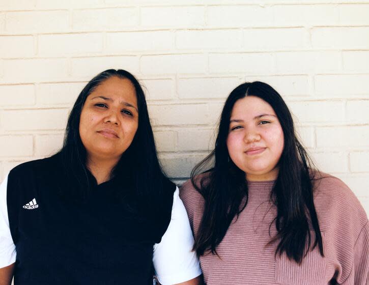 Carmen Hugon, 42, left, and her daughter Alejandra Gonzalez, 20,