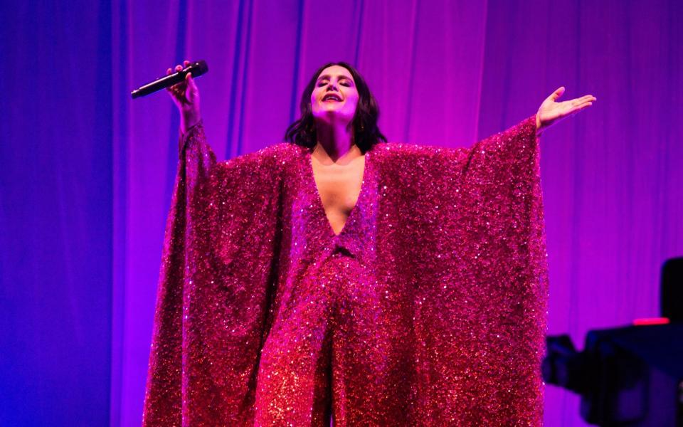 Jessie Ware at Glastonbury