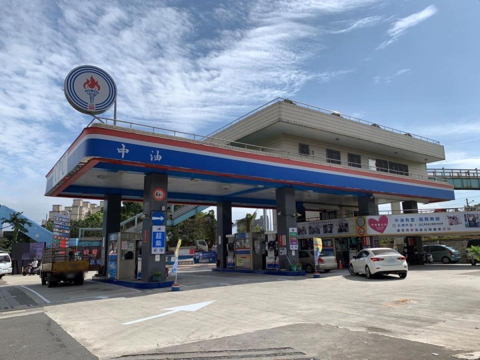 下周油價預估調漲0.1元， 95無鉛汽油重返31元價位。（圖：台灣中油臉書）