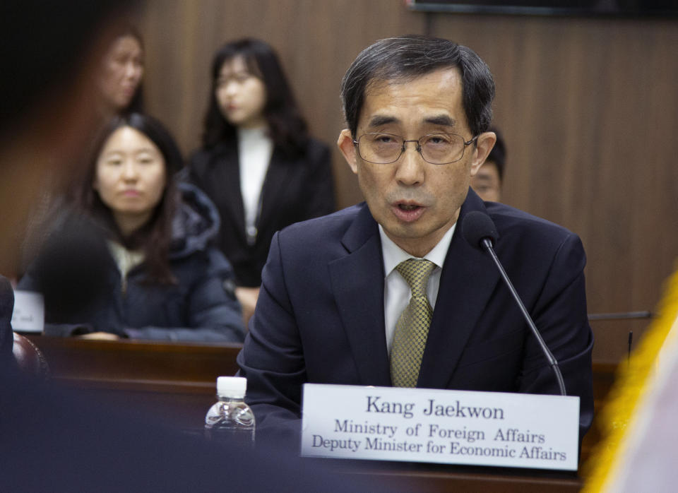 South Korean Kang Jae-kwon, right, Ministry of Foreign Affairs Deputy Minister for Economic Affairs, meets with Japanese counterpart Keiichi Ono, Senior Deputy Minister for Foreign Affairs during their meeting at the ministry of foreign affairs in Seoul, South Korea. Thursday, Dec. 21, 2023. (Jeon Heon-Kyun/Pool Photo via AP)