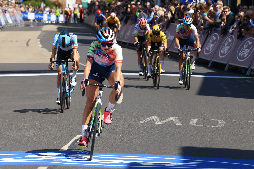  Chloe Dygert (Canyon-SRAM) wins stage 2 at RideLondon Classique 