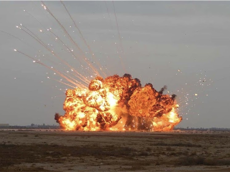 EXPLOSION FOAB russia father of all bombs thermobaric detonation