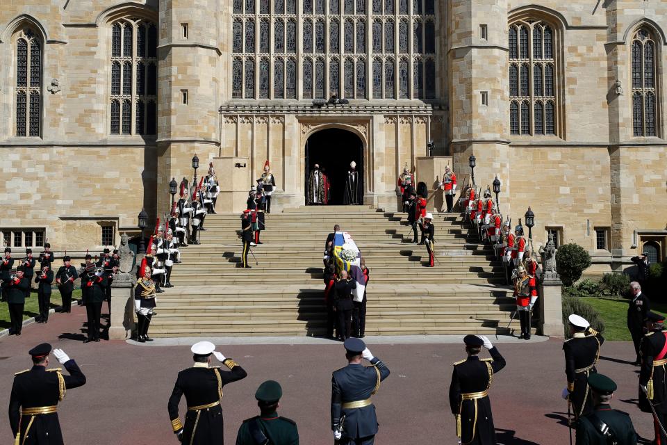 Funeral procession to St George's Chapel