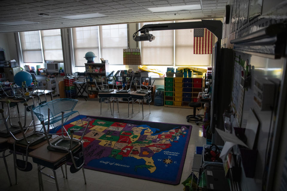 Scuola chiusa a causa dell'epidemia di coronavirus (Photo by John Moore/Getty Images)