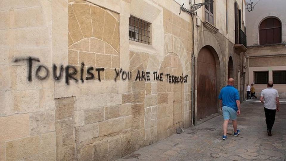 Pintadas en Baleares contra los turistas (REUTERS).